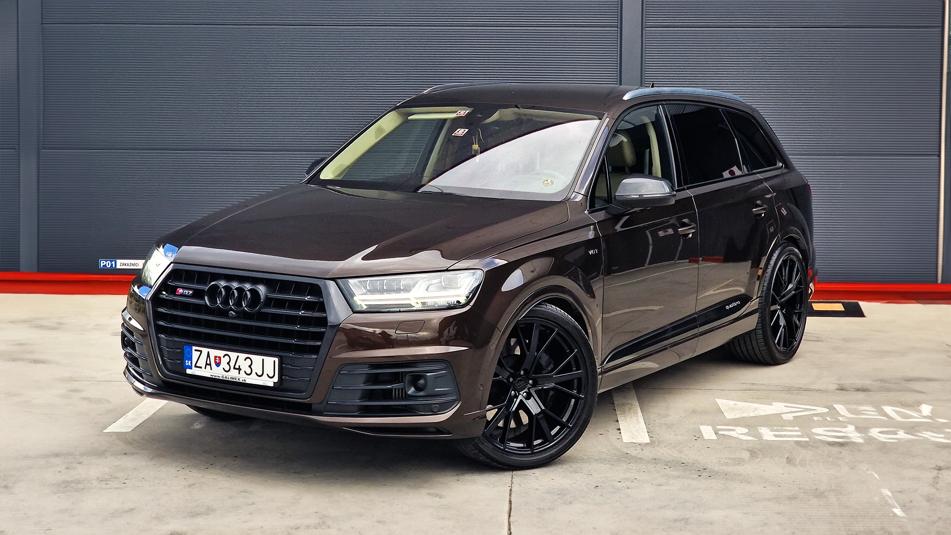 Audi SQ7, Vozidla so zarukou, Predaj vozidiel, Diagonalny pohlad