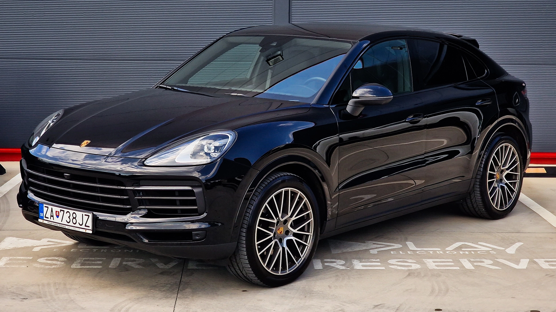 Porsche Cayenne Platinum, Porsche Cayenne Coupe 4x4 Platinum, Vozidla so zarukou, Predaj vozidiel, Diagonalny pohlad