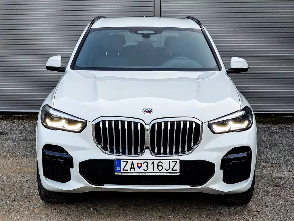 BMW X5, ponuka vozidiel, vozidla so zarukou, auto na predaj, celny pohlad auta, BMW, vozidla na predaj