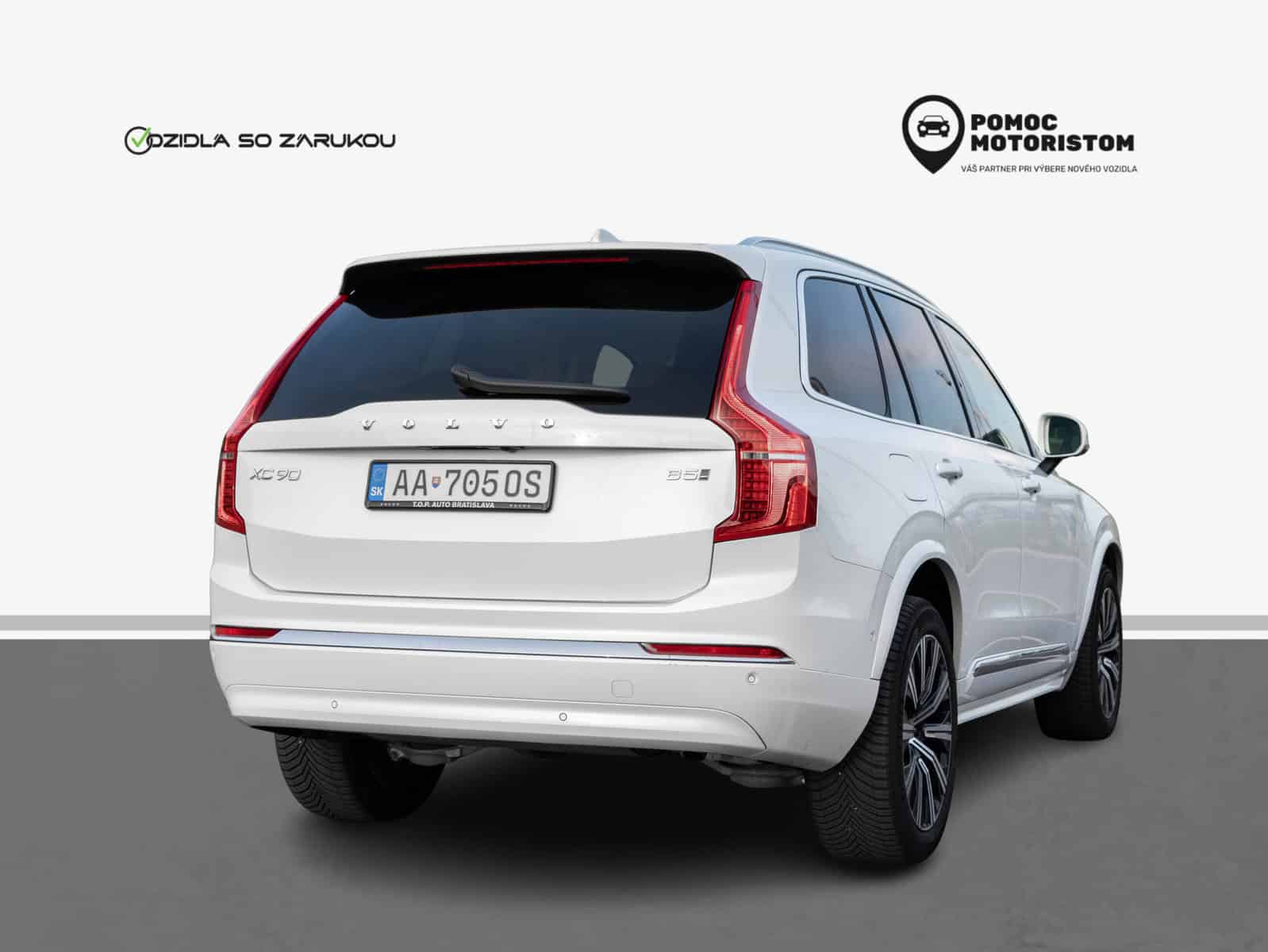 P1014028-removebg (1)