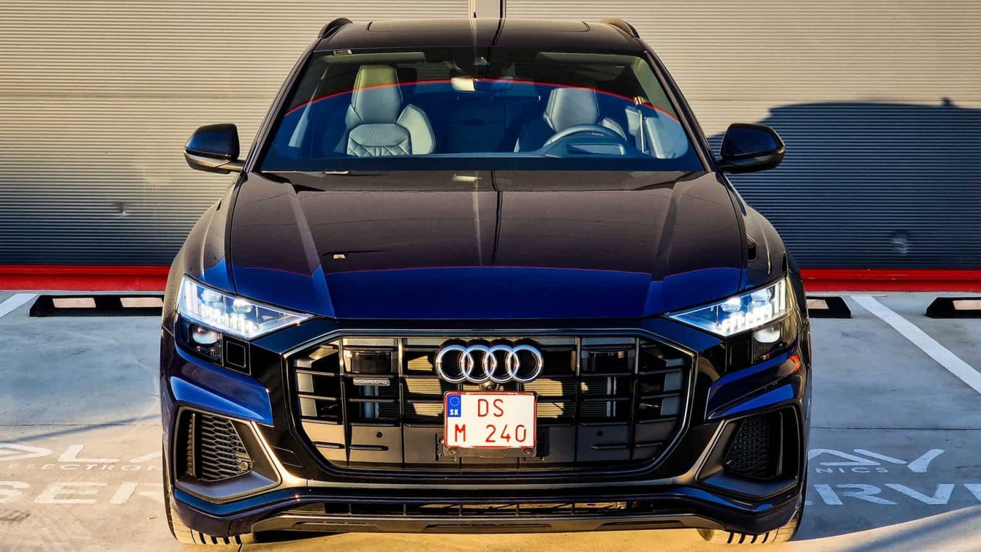 AUDI Q8, ponuka vozidiel, vozidla so zarukou, auto na predaj, celny pohlad auta, AUDI, vozidla na predaj